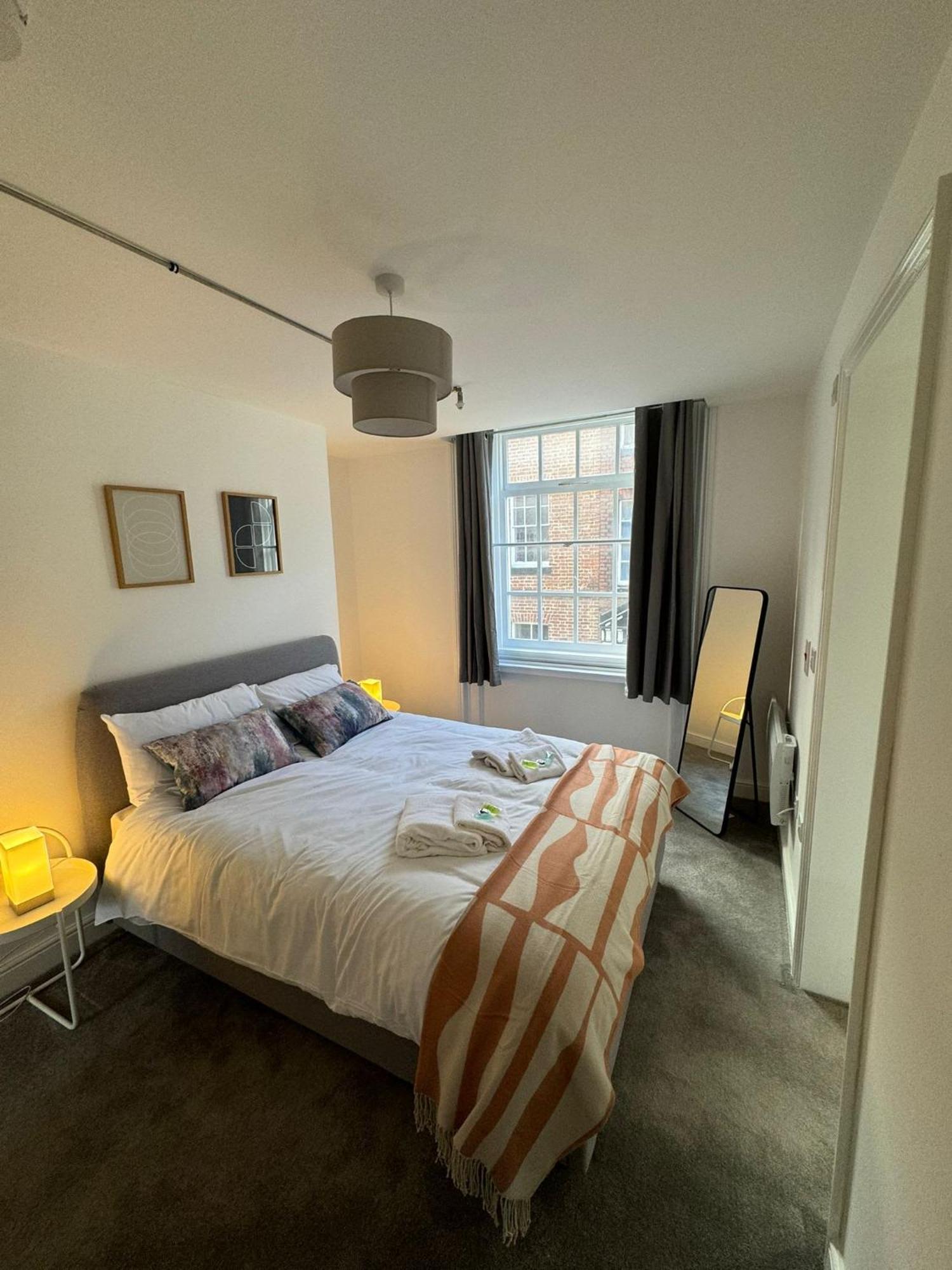 Beautiful 1 Bed 20Mins To Central Manchester Apartment Bolton Bagian luar foto