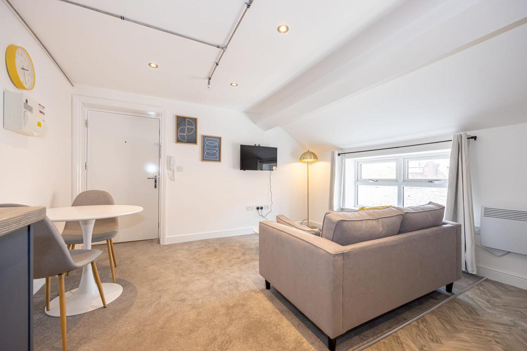 Beautiful 1 Bed 20Mins To Central Manchester Bolton Bagian luar foto