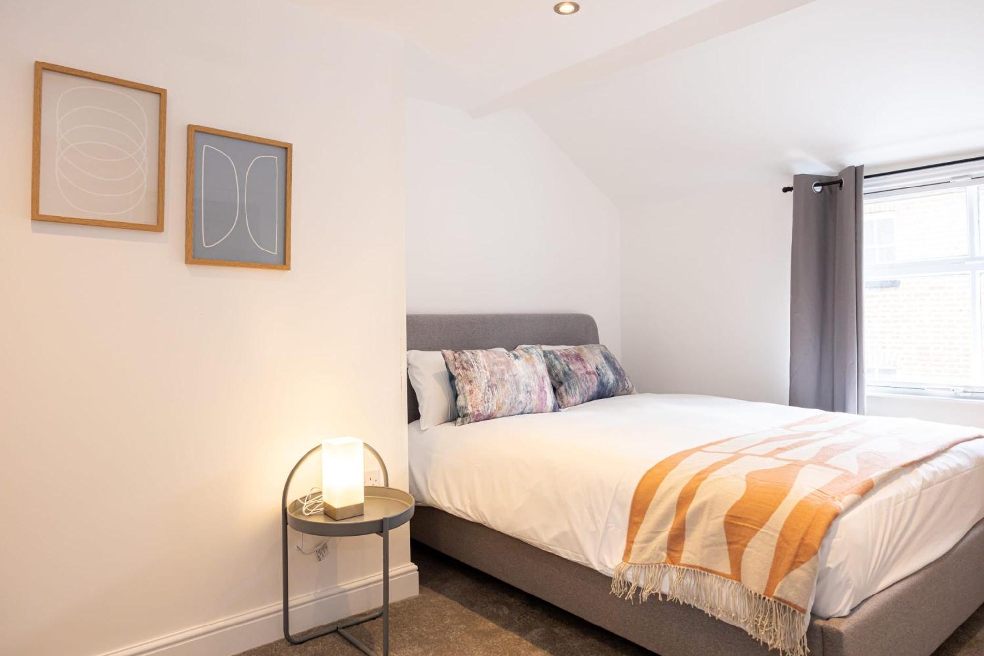 Beautiful 1 Bed 20Mins To Central Manchester Bolton Bagian luar foto