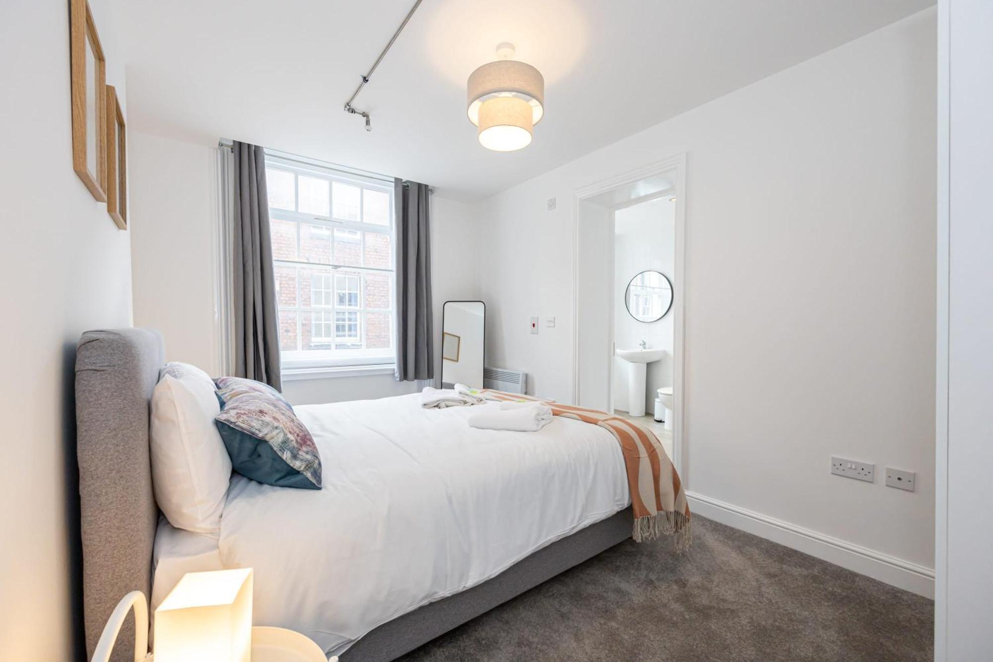 Beautiful 1 Bed 20Mins To Central Manchester Apartment Bolton Bagian luar foto