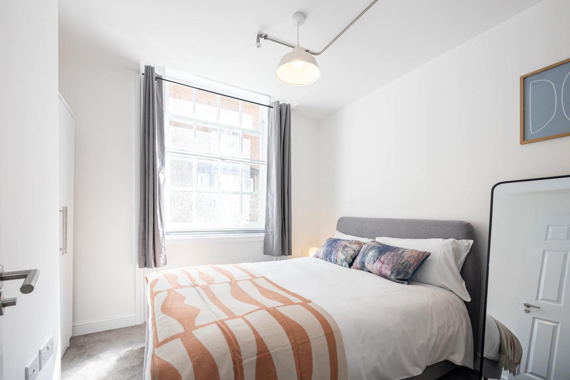 Beautiful 1 Bed 20Mins To Central Manchester Apartment Bolton Bagian luar foto