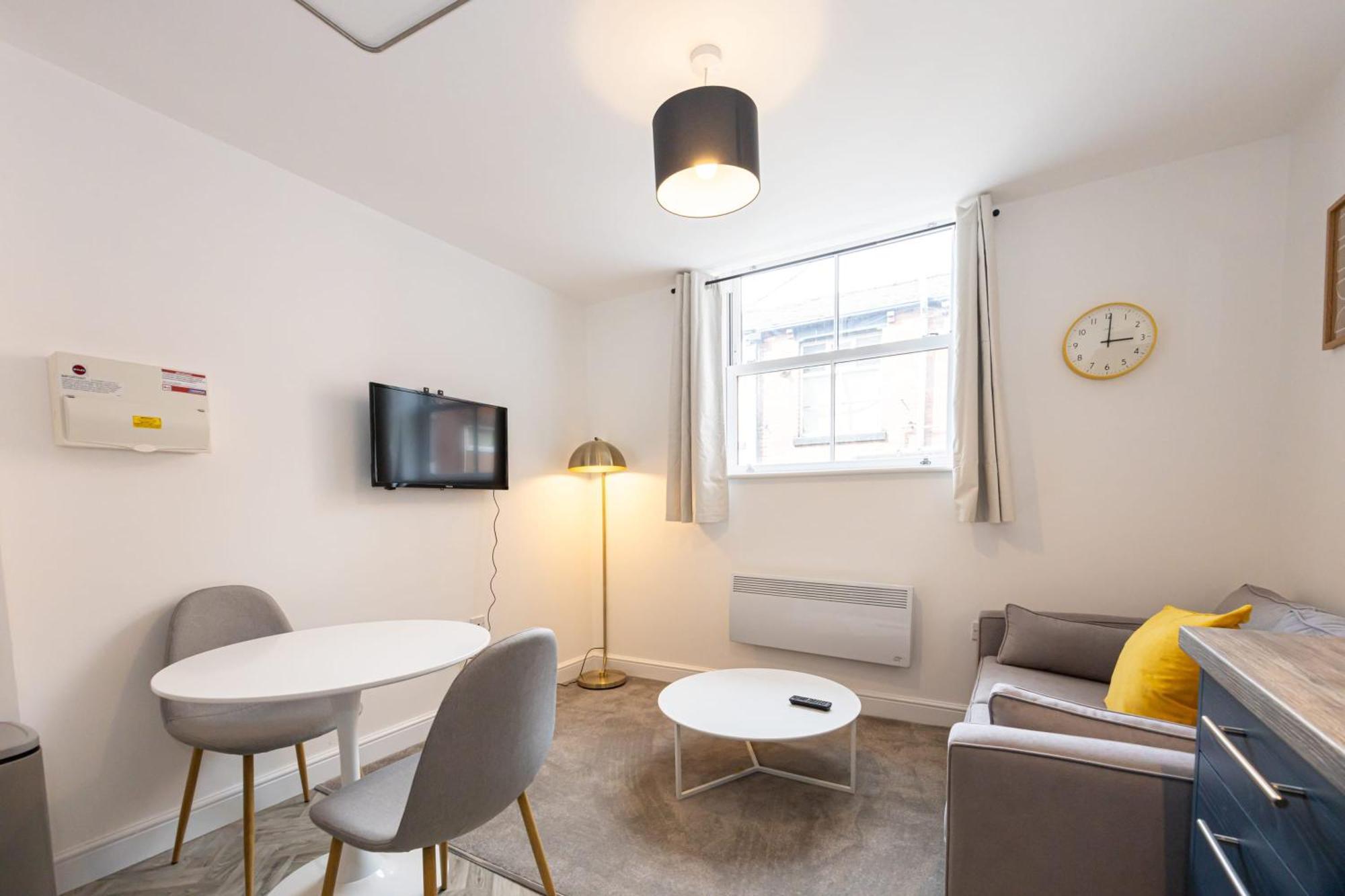 Beautiful 1 Bed 20Mins To Central Manchester Bolton Bagian luar foto