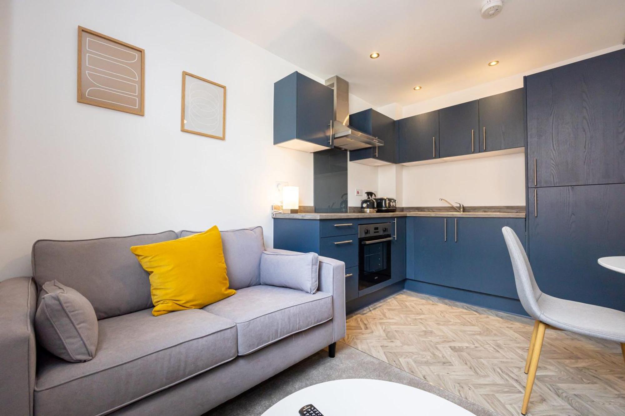Beautiful 1 Bed 20Mins To Central Manchester Bolton Bagian luar foto