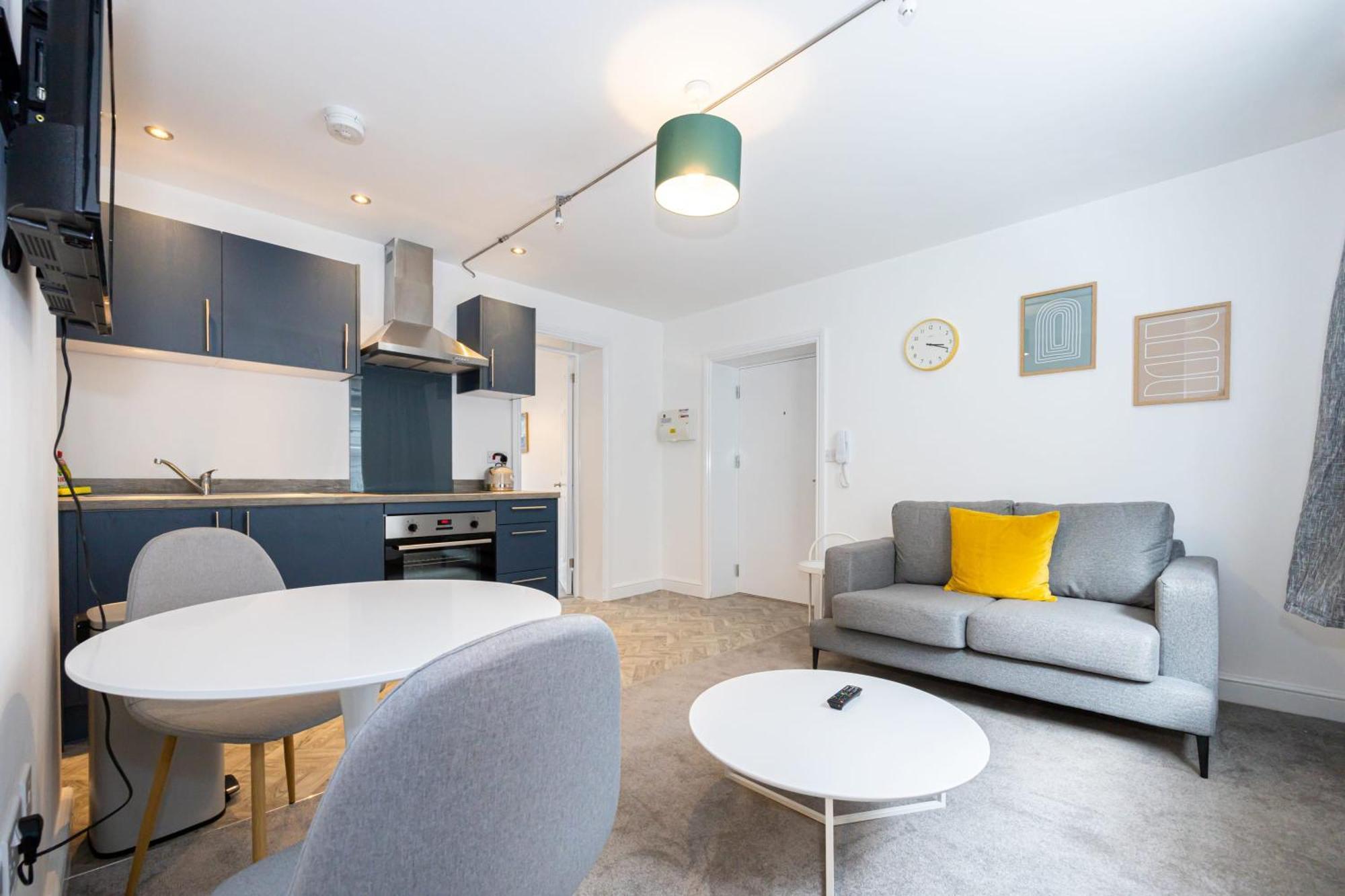 Beautiful 1 Bed 20Mins To Central Manchester Bolton Bagian luar foto