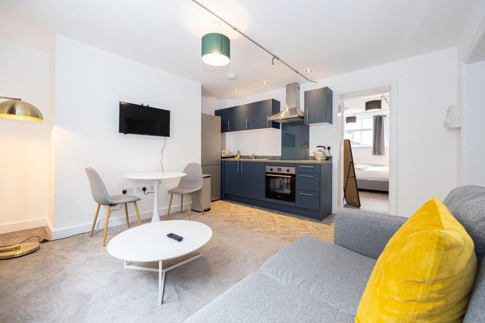 Beautiful 1 Bed 20Mins To Central Manchester Bolton Bagian luar foto